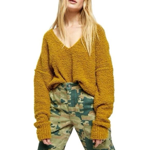 Free People Finders Keepers V Neck Sweater in Athens Moss Size Small - Picture 5 of 12